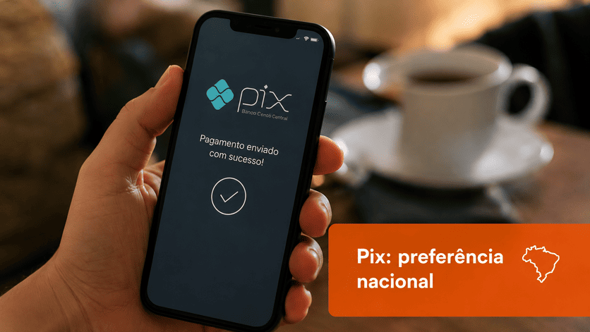 Celular recebendo notificação de empréstimo via Pix aprovado